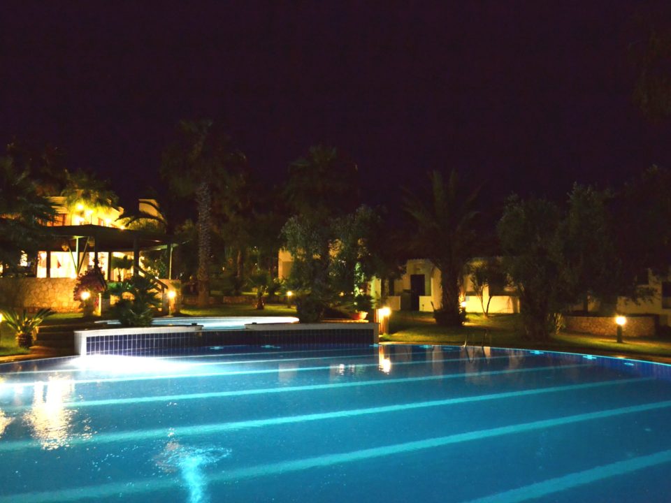 piscina notturna 2